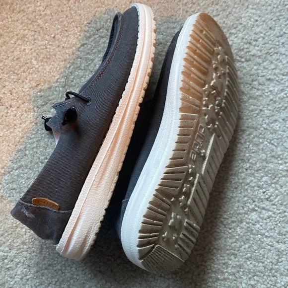 Women’s Hey Dude loafers - Picture 2 of 4